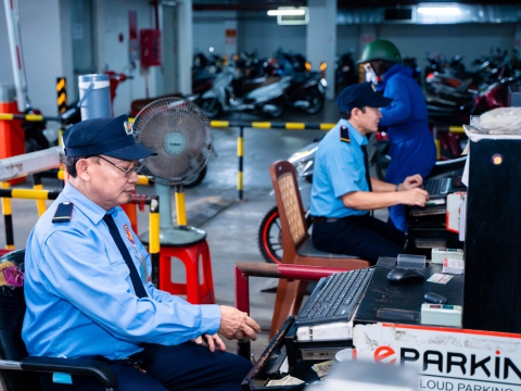 dv bao vệ siêu thi